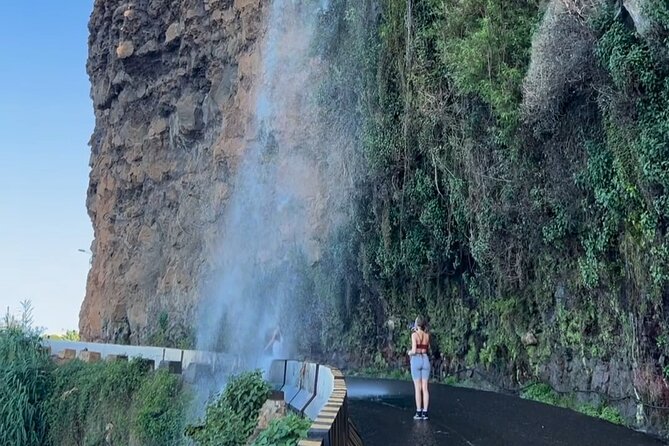 Madeira Skywalk & NorthWest Highlights Full-Day 4x4 Shared Jeep