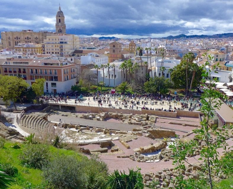 Malaga: Alcazaba and Roman Theatre Private Tour With Tickets