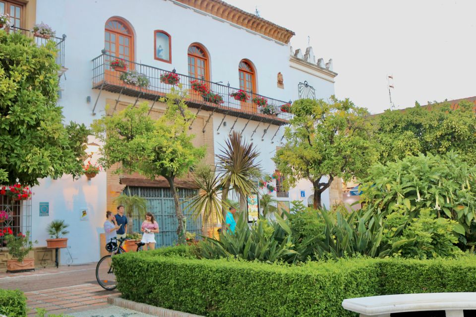 Marbella: Tapas and Walking Tour Through the Historic Centre