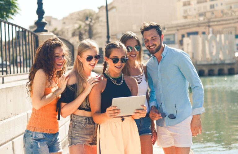 Marseille : Bachelorette Party Outdoor Smartphone Game