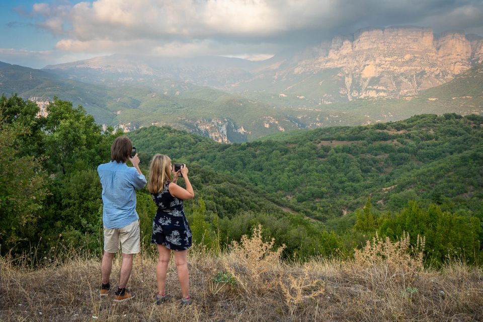 1 meteora half day tour with a local photographer Meteora Half Day Tour With a Local Photographer