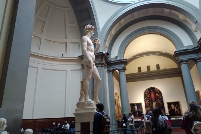 Michelangelos David Tour in the Accademia Gallery