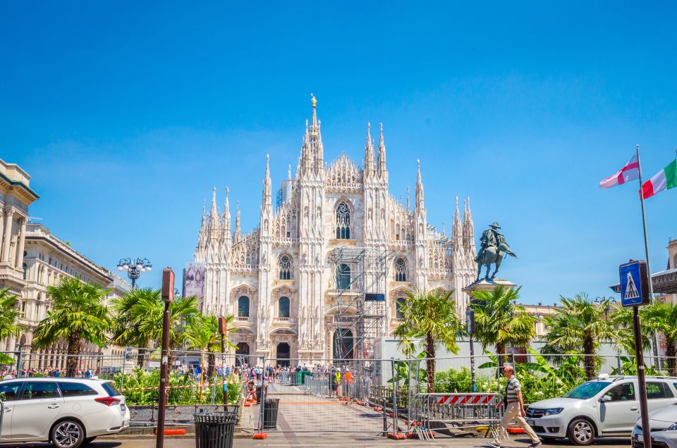 Milan: Old Town and Top Attractions Private Tour by Car