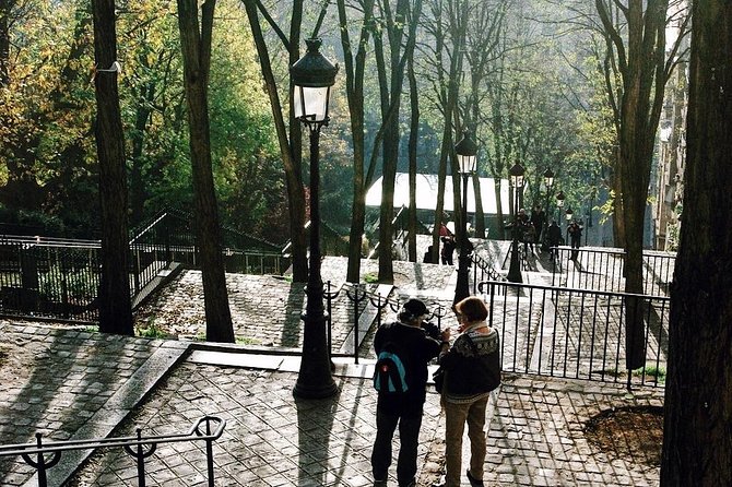 Montmartre District and Sacre Coeur Guided Walking Tour – Semi-Private 8ppl Max