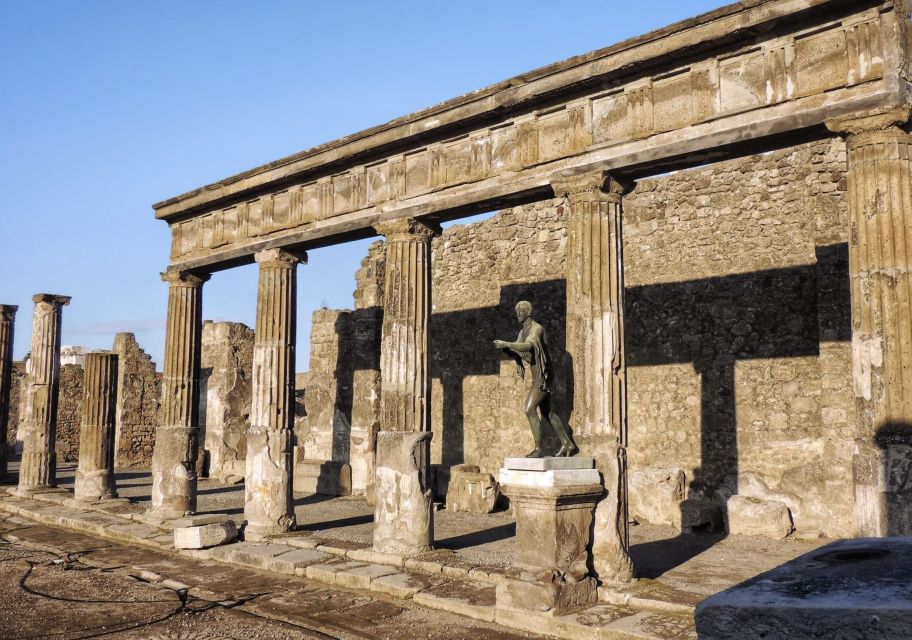 Naples: Private Pompeii and Amalfi Coast Day Trip