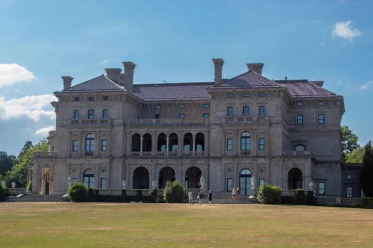 Newport, Rhode Island: Cliff Walk Gilded Age Audio Tour