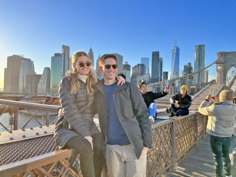 NYC: Brooklyn Bridge and Dumbo Guided Walking Tour