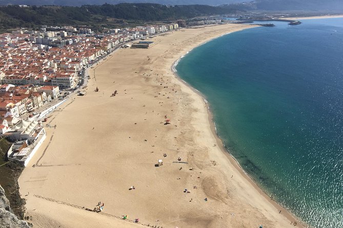 Óbidos, Nazaré & Fátima Tour in Car or Van