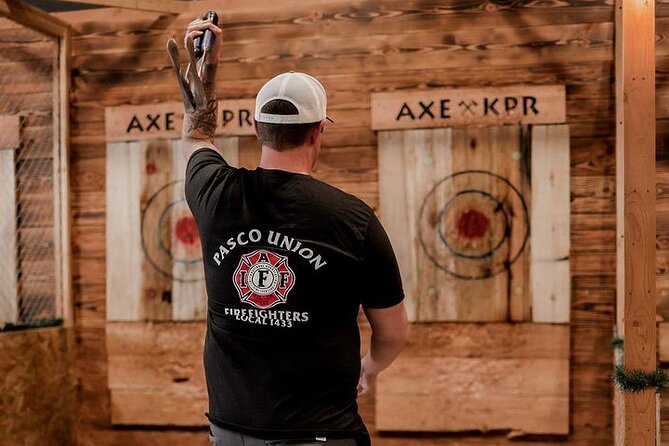 One Hour Axe Throwing Guided Experience in Tri-Cities
