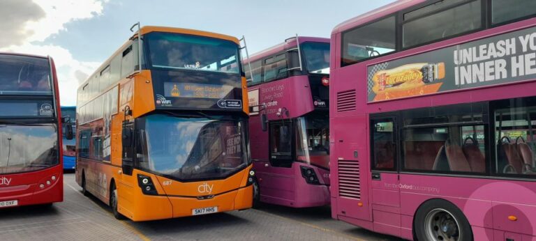 Oxford: Bus Transfer To/From London Gatwick Airport