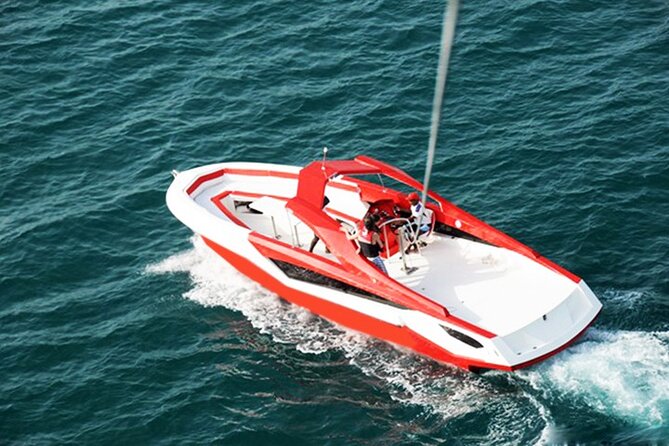 Parasailing In Dubai Harbour