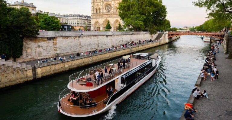 Paris: Evening Cruise With Drink and City Walking Tour