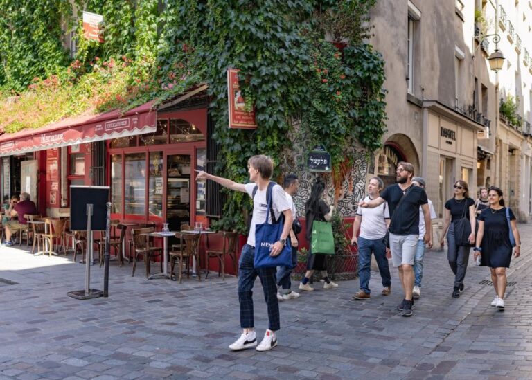 Paris: Iconic Neighborhoods Guided Walking Tour