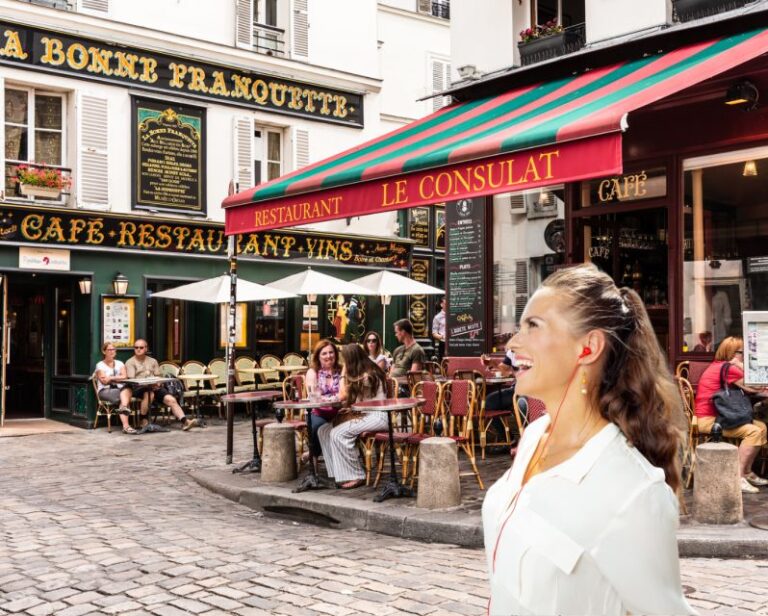 Paris Montmartre: Walking Tour With Audio Guide on App