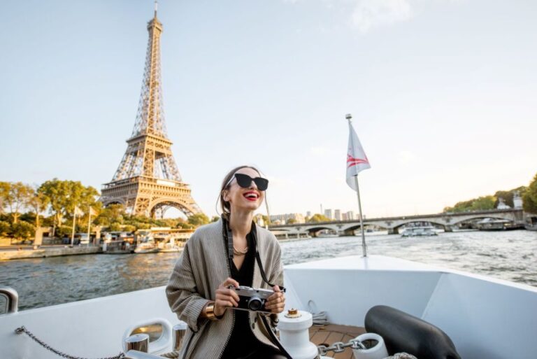 Paris: River Seine Cruise With Optional Drinks and Snacks