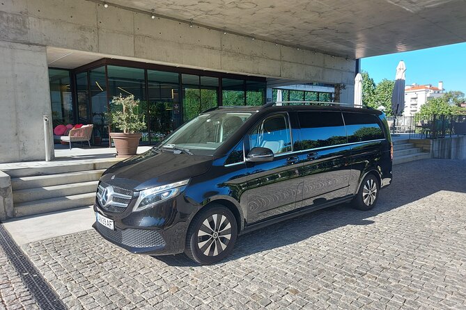 Private Airport Transfer From Porto to Fátima