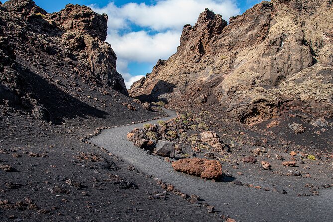 Private Bike Tour Among Volcanoes in Lanzarote