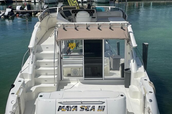 Private Sea Ray 51 Flybridge Yacht Cancun up to 18 Pax