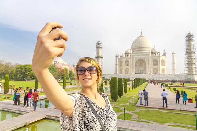 Private Taj Mahal Day Trip From Delhi Ending in Jaipur