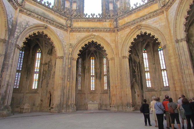 Private Tour Through Tomar, Fátima, and Batalha Historical Sites