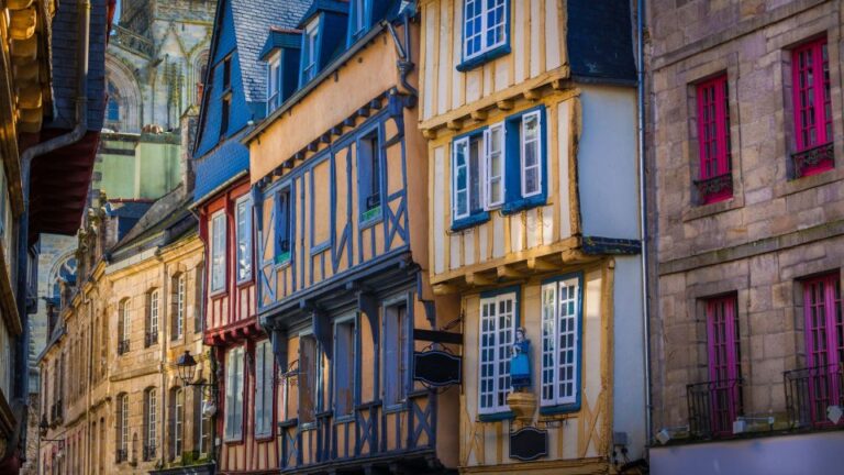 Quimper : Outdoor Escape Game Robbery In The City