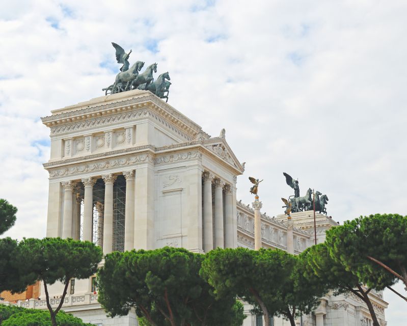 Rome: La Dolce Vita Private Walking Tour