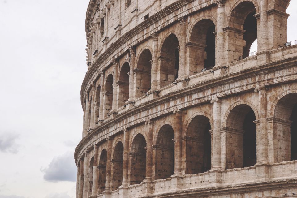 Rome: Private Colosseum, Roman Forum, and Palatine Hill Tour