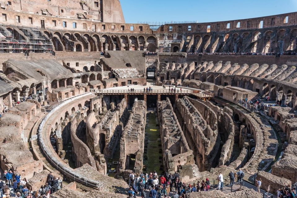 Rome: Roman Piazzas With Colosseum and Roman Forum Tour - Meeting Point Details