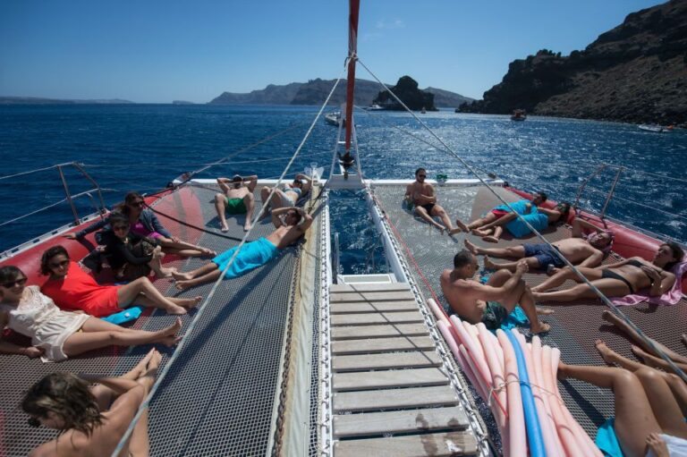 Santorini: Dream Catcher 5-hour Sailing Trip in the Caldera