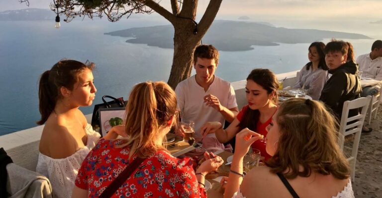 Santorini: Local Drink and Food Walking Tour at Sunset