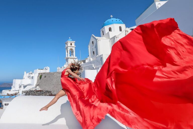 Santorini: Private Flying Dress Photoshoot With Dress Rental