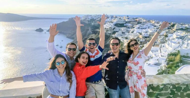 Santorini: Private Highlights Tour by Minibus
