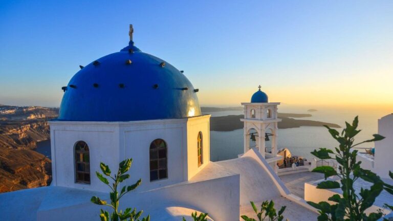 Santorini: Private Tour 3hours Wine N Local Product Tasting