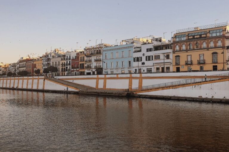 Seville: Triana Self-Guided Walking Tour With Audio