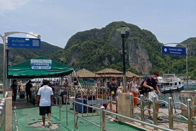 Shared Transfer From Phi Phi Islands to Lanta