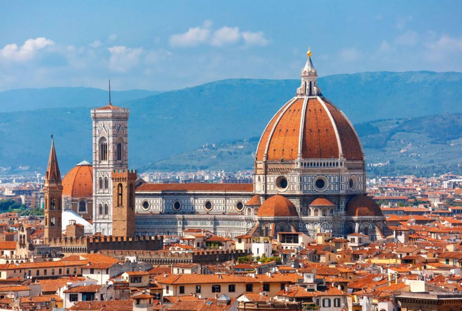 Skip-the-line Palazzo Vecchio and Old Town Private Tour