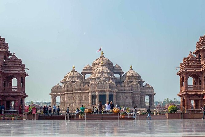 1 small group guided tour to akshardham temple in new delhi Small-Group Guided Tour to Akshardham Temple in New Delhi