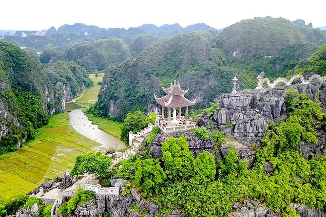 Small Group Tour Trang an – Bai Dinh – Mua Cave 1 Day With Full Service