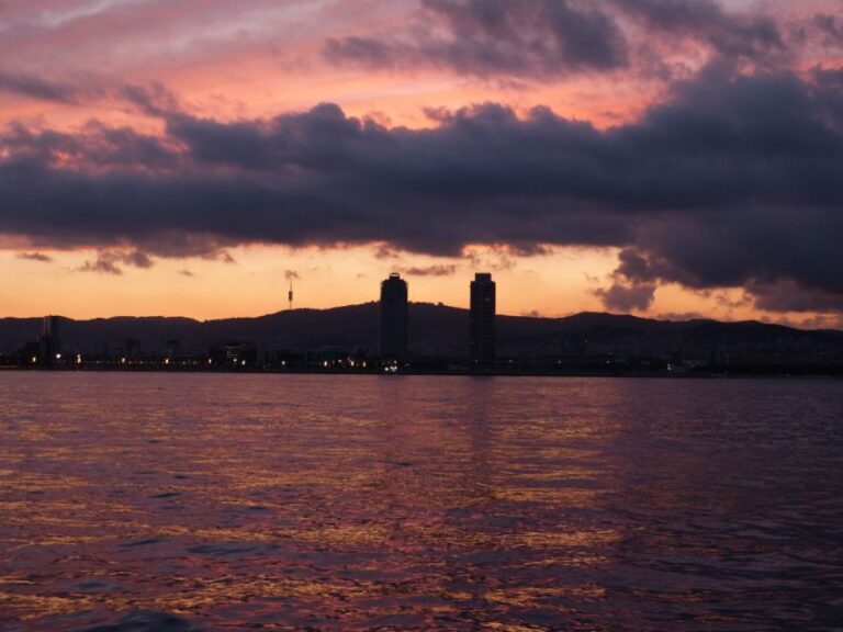 Sunset Sailing Experience in Barcelona