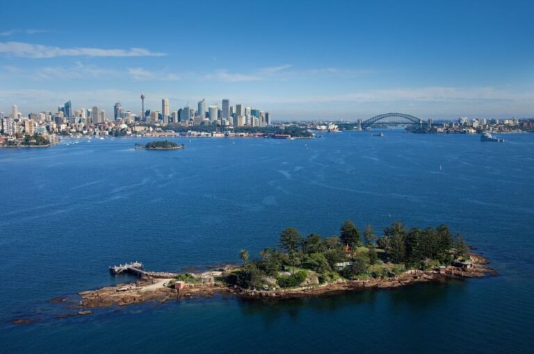 Sydney: Harbor Cruise With Buffet Lunch