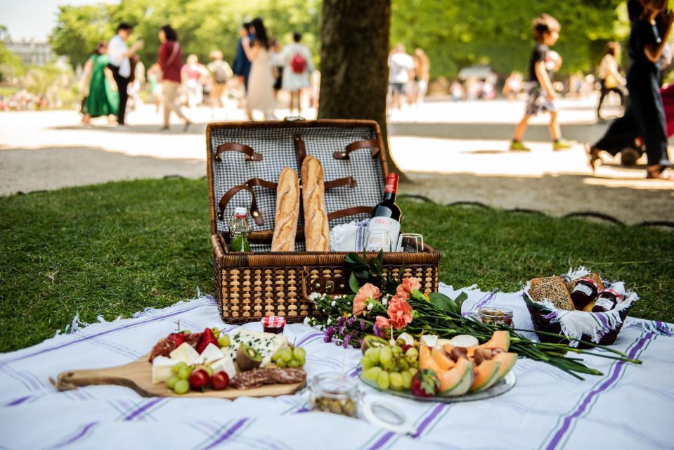 1 the parisian picnic The Parisian Picnic