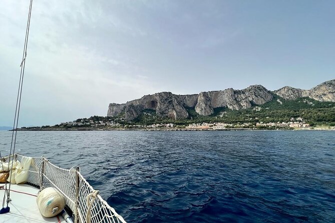 Tours With Aperitifs on a Sailing Boat in Palermo, Mondello, and Sferracavallo