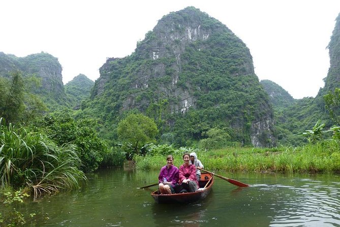 1 trang an boat ride and hoa lu temples Trang An Boat Ride and Hoa Lu Temples