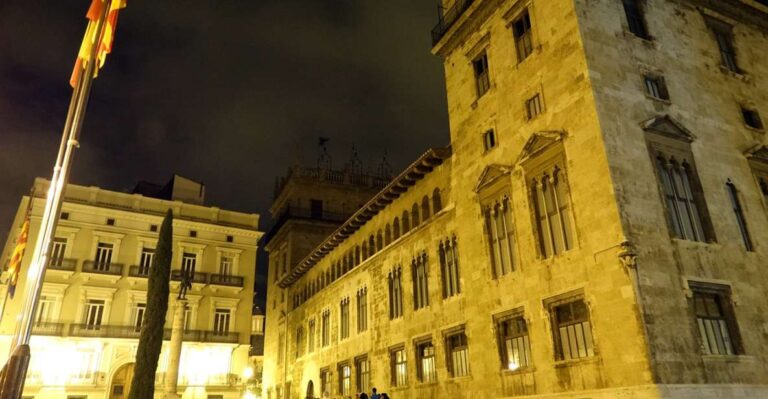 Valencia: Legends and Secrets Moonlight Walking Tour