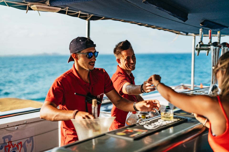 1 valencia motor catamaran cruise with drink Valencia: Motor Catamaran Cruise With Drink