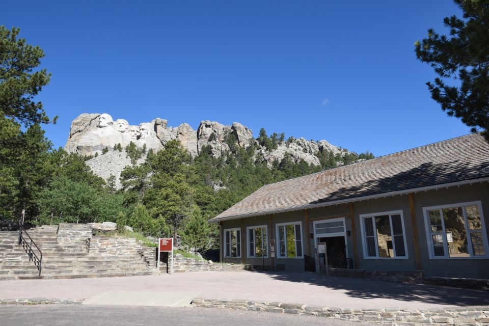 Wall: Mount Rushmore & Badlands Self-Guided Audio Tour - Tour Description and Itinerary Overview