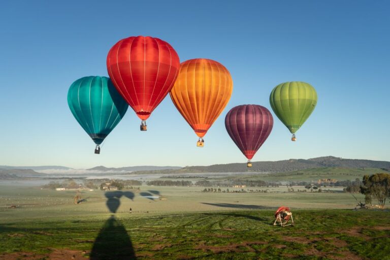 Yarra Valley: Hot Air Balloon Flight & Champagne Breakfast
