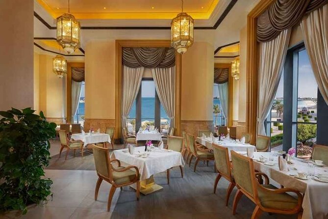 Abu Dhabi Private City Tour With Dining at Emirates Palace - Dining Experience