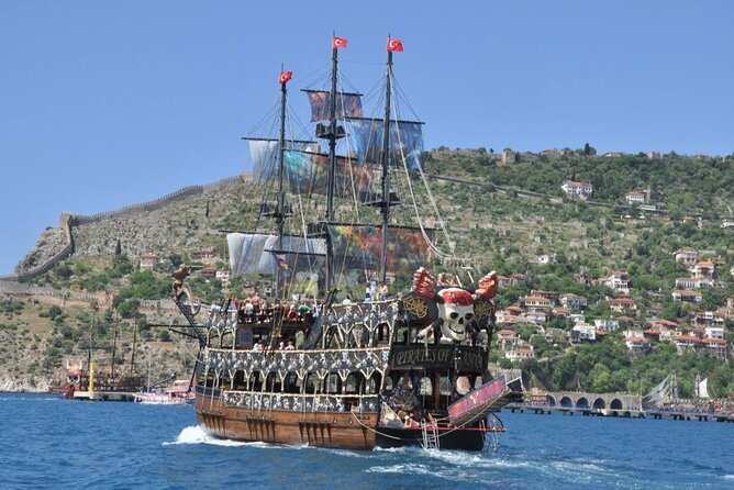 Alanya: Pirates Yacht Tour With Lunch and Soft Drinks - Inclusions