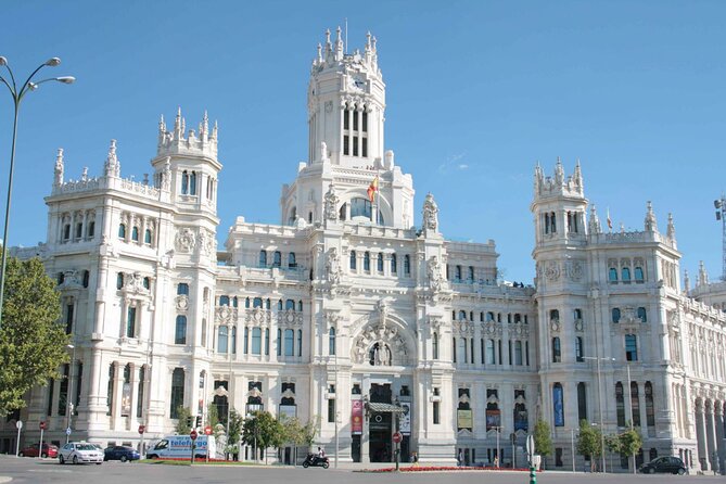 Arrival Transfer From MADrid Airport MAD to MADrid in Private Van - Baggage Allowance